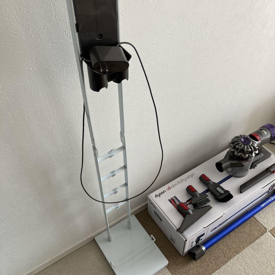 Dyson V8 スティッククリーナー 本体 スタンドセット