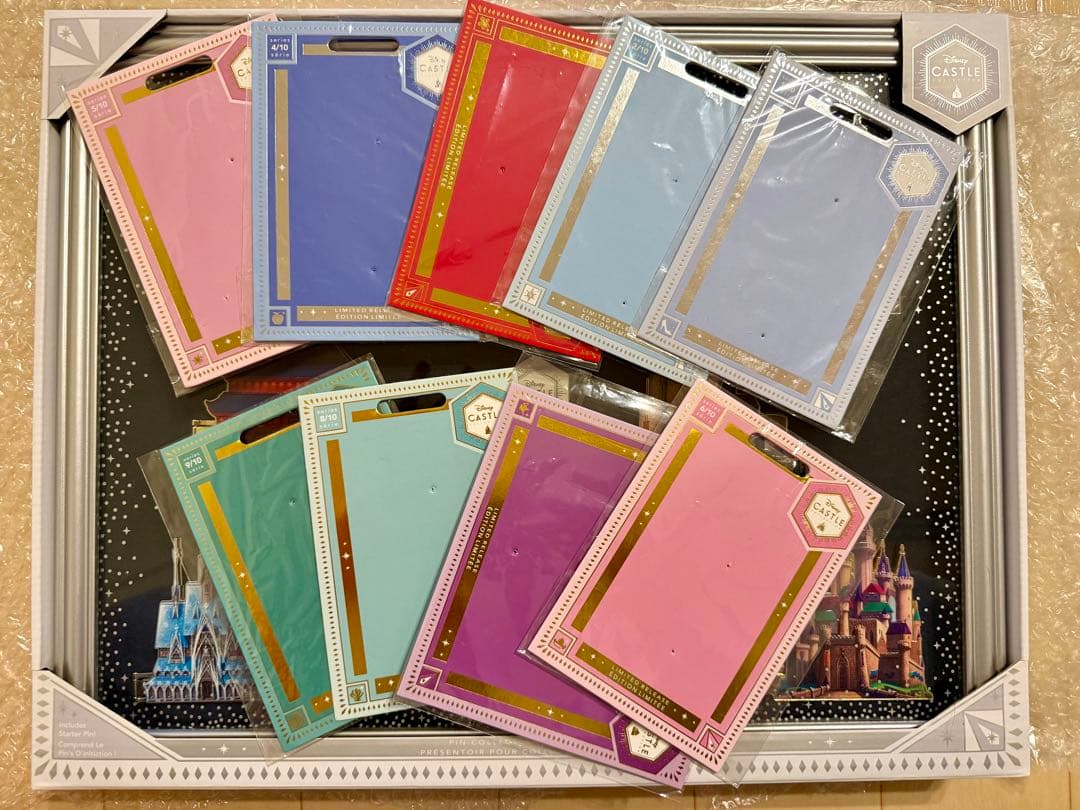 ディズニー　キャッスルコレクション　ピンバッジ　10種コンプリート　フレーム付
