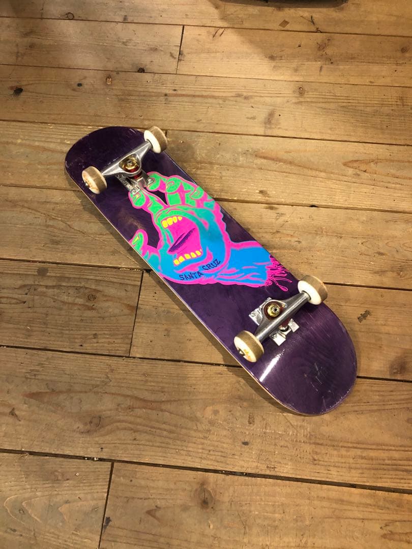 専用品　　サンタクルーズ　スケートボード　8×31.28インチ　スケボー