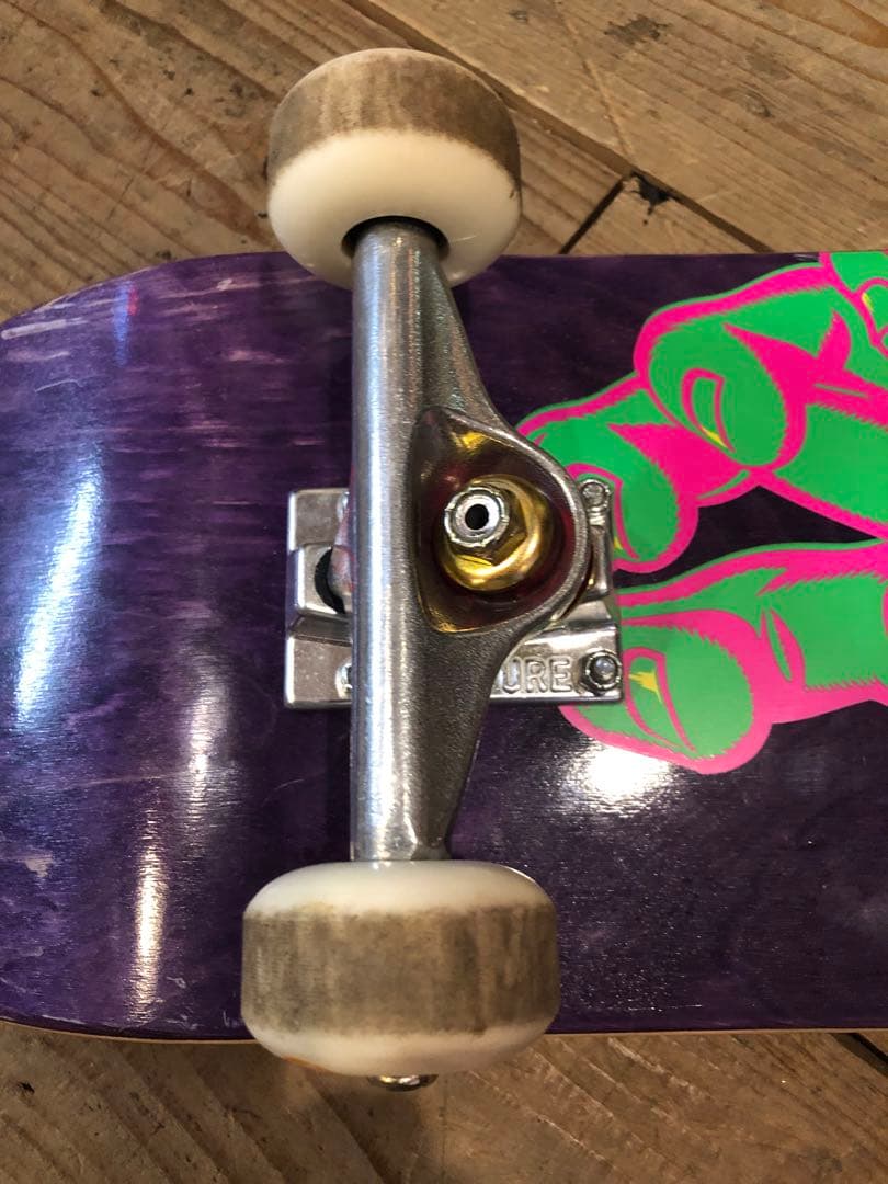 専用品　　サンタクルーズ　スケートボード　8×31.28インチ　スケボー