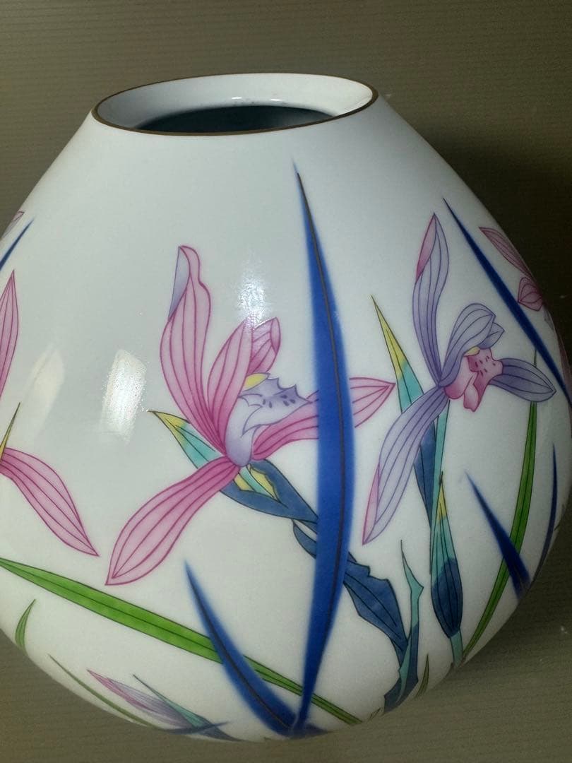 2579 香蘭社　春蘭　花瓶