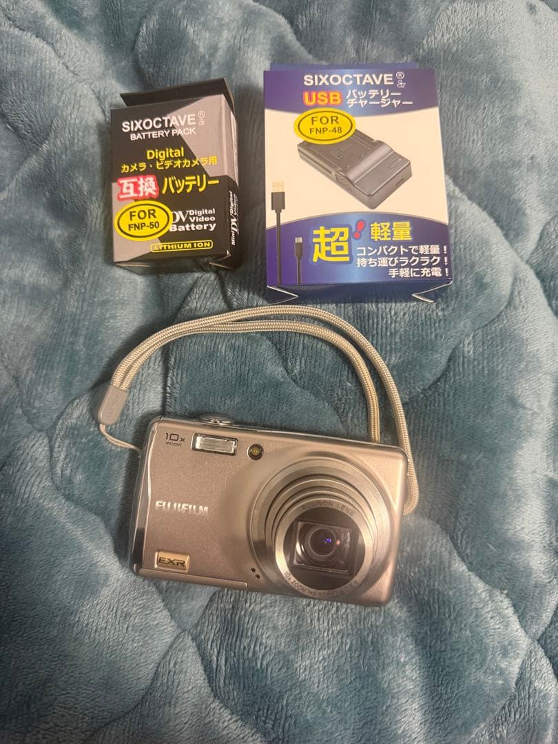 デジタルカメラ FUJIFILM Finepix F80EXR