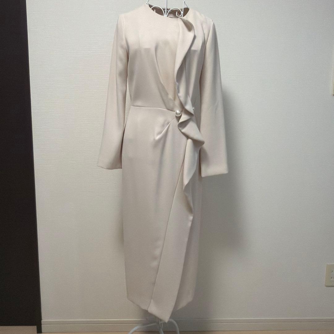 タイトワンピース