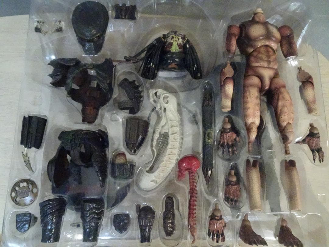 ホットトイズ 1/6スケール プレデター シティハンター MMS 45