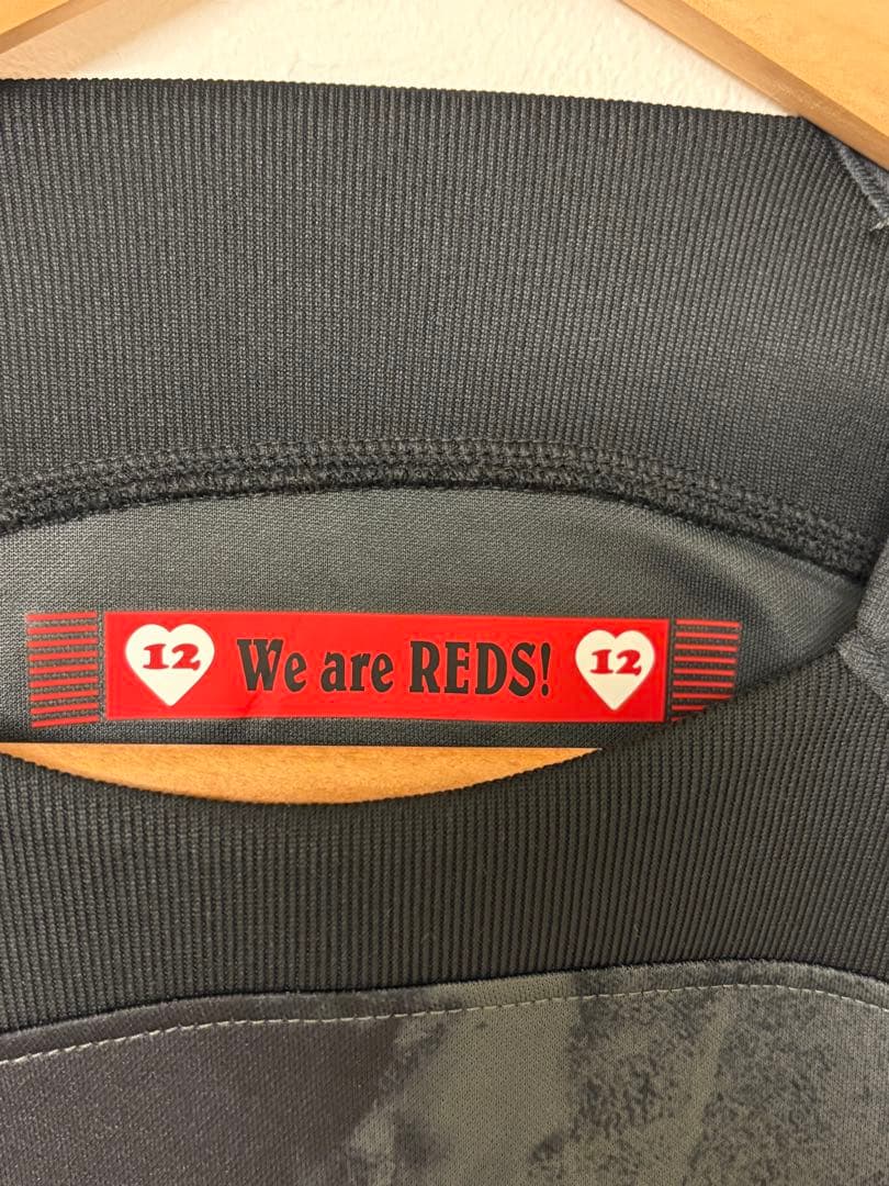 浦和レッズ 2024年 3rdユニフォーム　おまけ付（缶バッチ、キーホルダー）