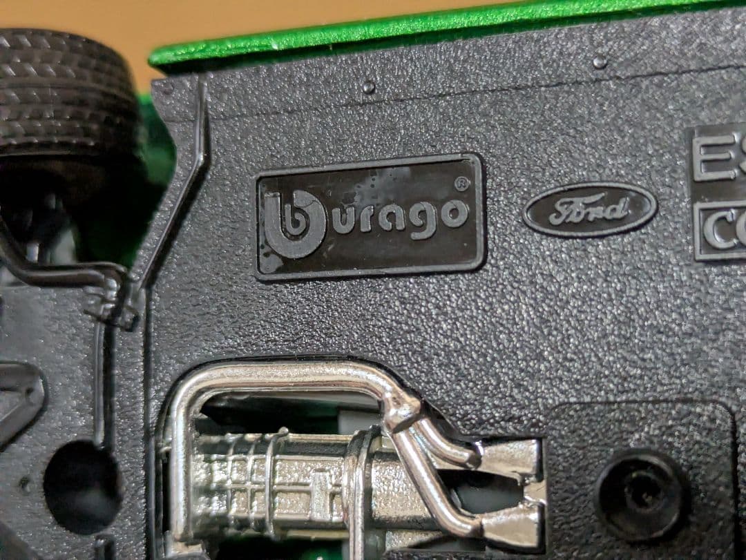 ブラーゴ　フォード・エスコート　RS　コスワース　　1/24