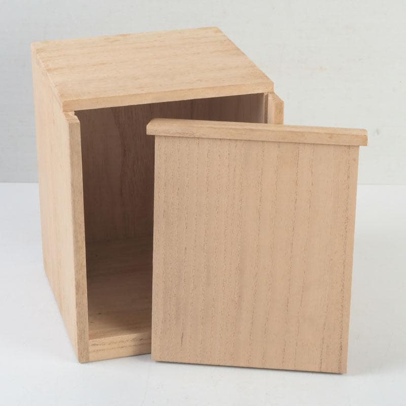 新木　氷馬 富山県工芸家　得地秀生作　木彫　犬　置物　共箱　V　9559