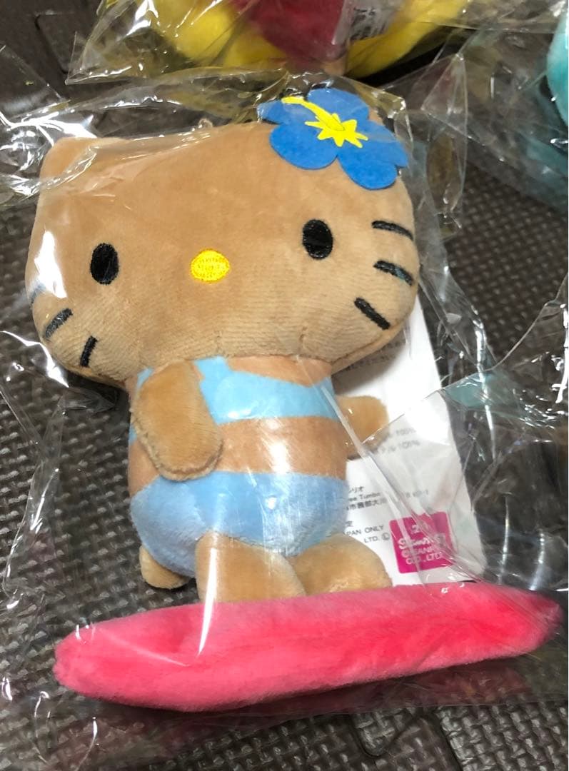 日焼けキティ　4点セット　新品　マスコットチャーム　コギャルキティ　キティちゃん