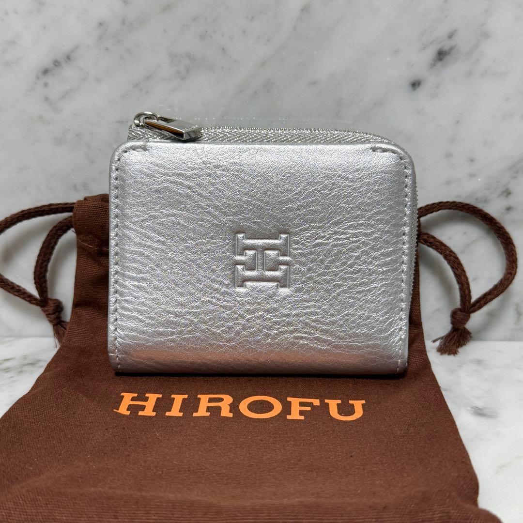 新品 未使用 HIROFU ヒロフ 二つ折り財布 銀 シルバー 本革 ジップ