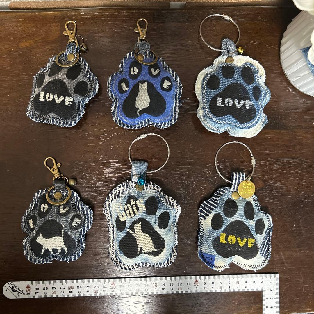 デニムリメイク チャーム 肉球 猫 犬 LOVE キーホルダー 飾り