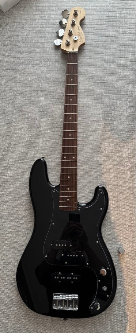 ベース Squirt by fender Black BASS