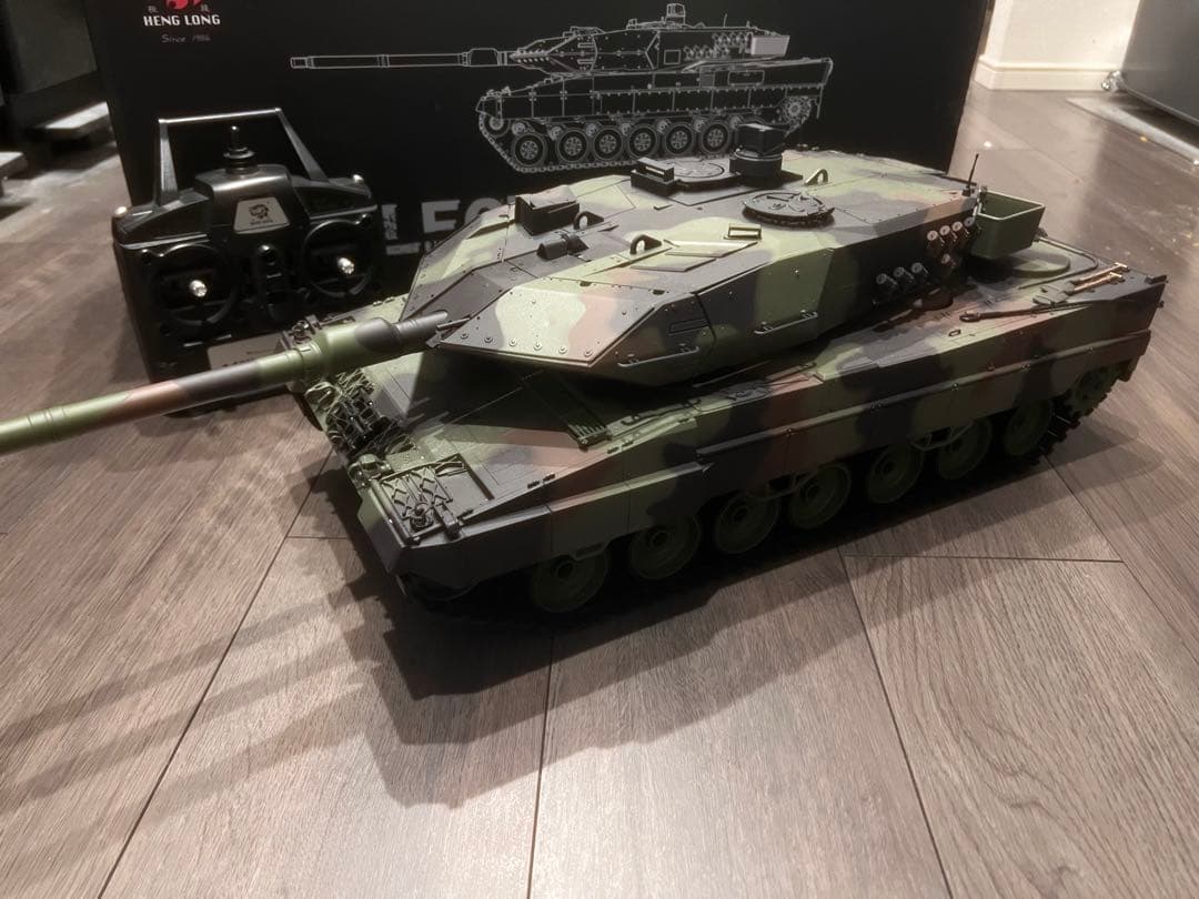 1/16 戦車ラジコン ドイツ主力戦車 レオパルト2 A6☆ヘンロン
