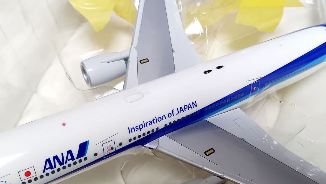 全日空商事 1/200 NH20077 ANA B777-200 JA714A