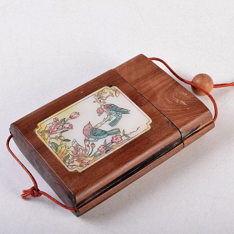 時代提げ物　玉石細工花鳥図　印籠　薬入　根付　緒締め玉　Z　8577