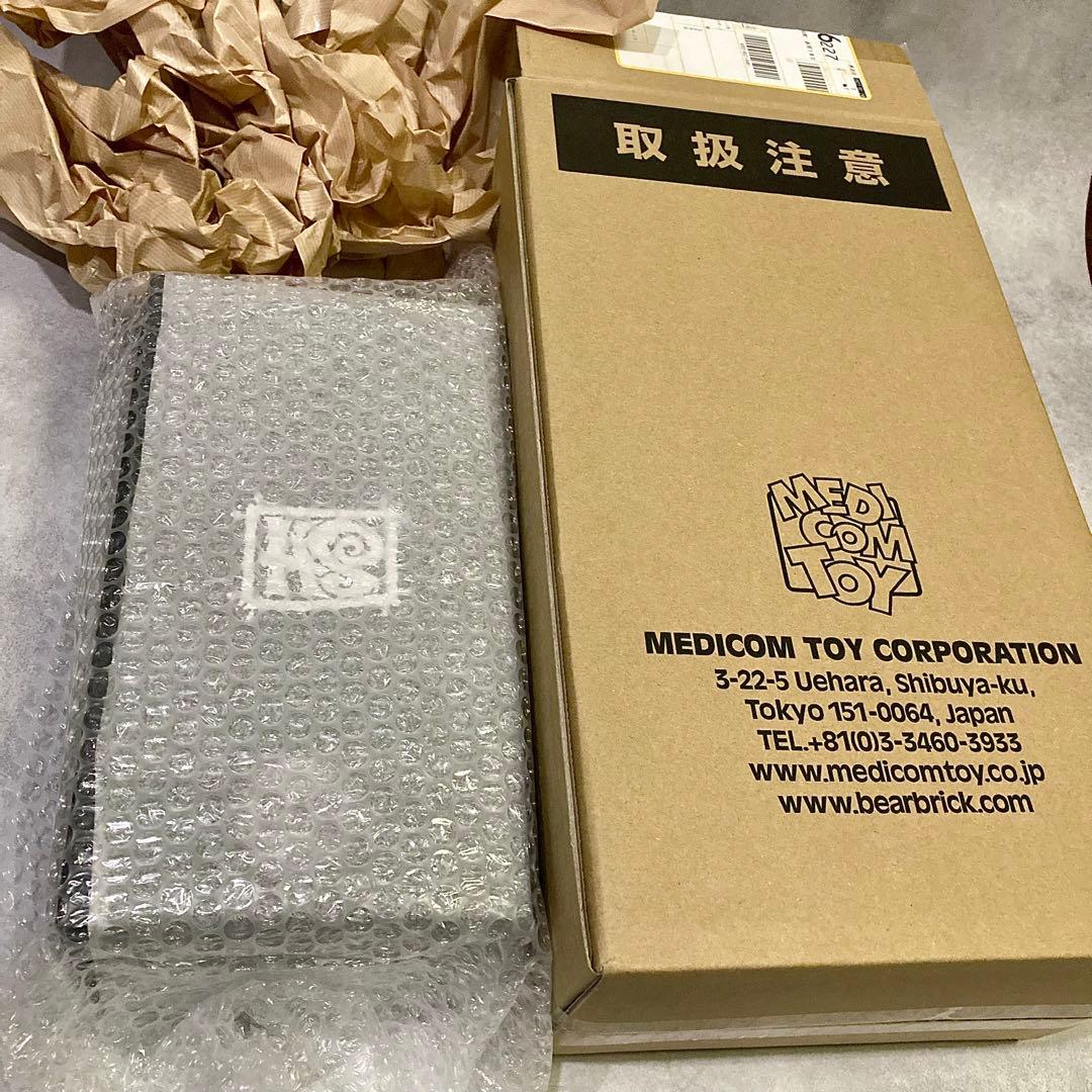 新品正規品 BE@RBRICK HxS 400% CLEAR BLACK