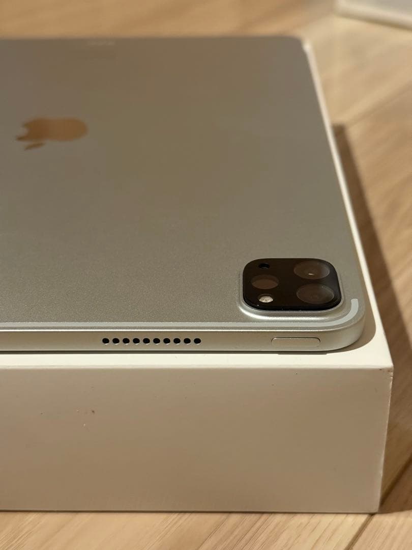 iPad Pro 12.9 第6世代 シルバー + キーボード + Pen