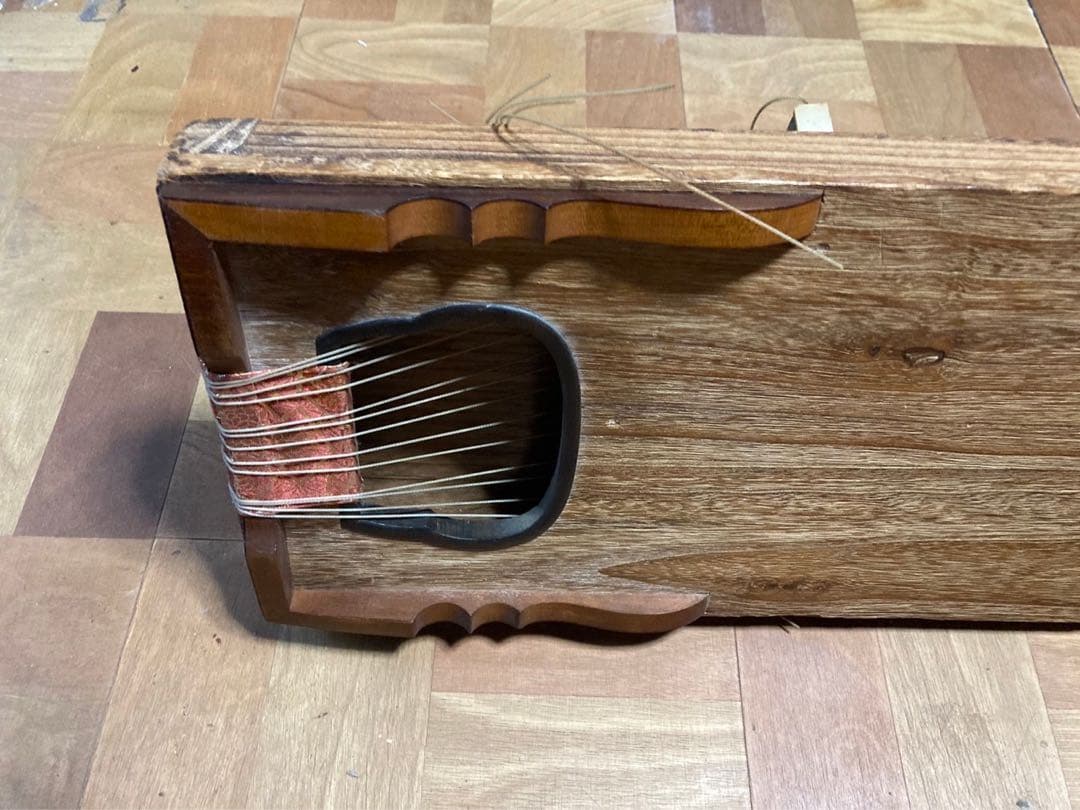 ★師範愛用品 琴 箏 十三弦 くり甲 169㎝ 和楽器 弦楽器　柱付き