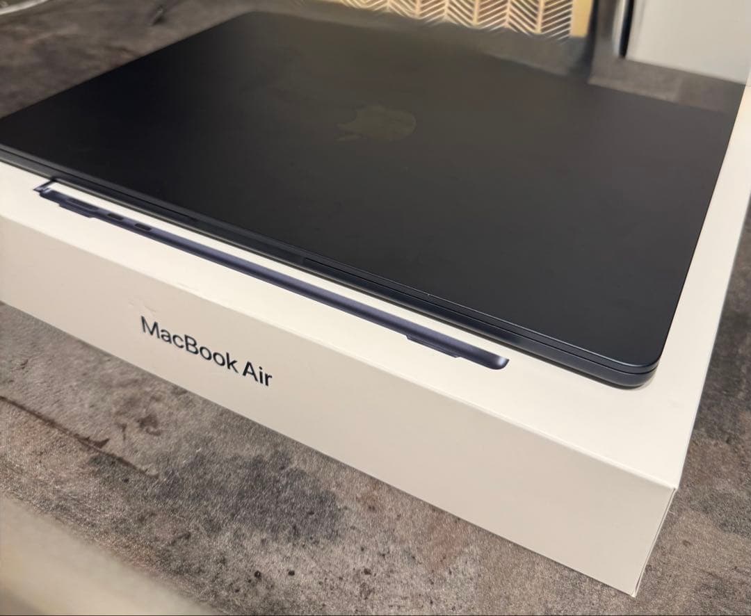 Apple MacBook Air スペースグレー M2 2022