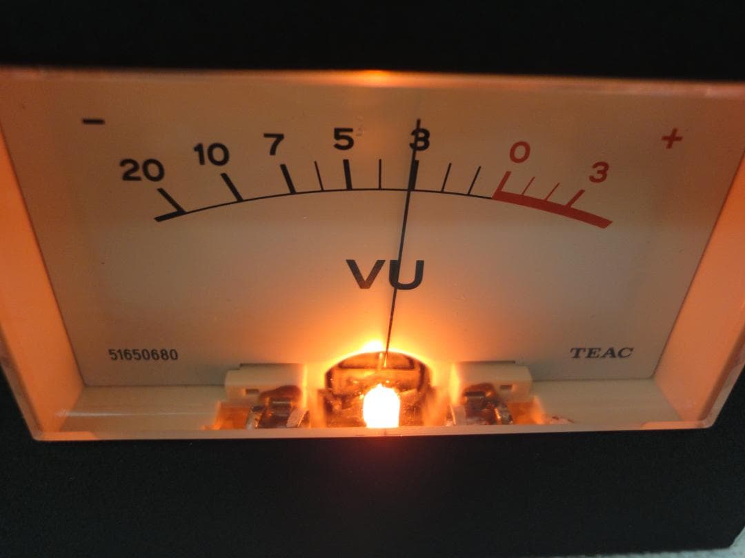 自作ステレオVUメーター202号機（TEACワイドタイプ大型）