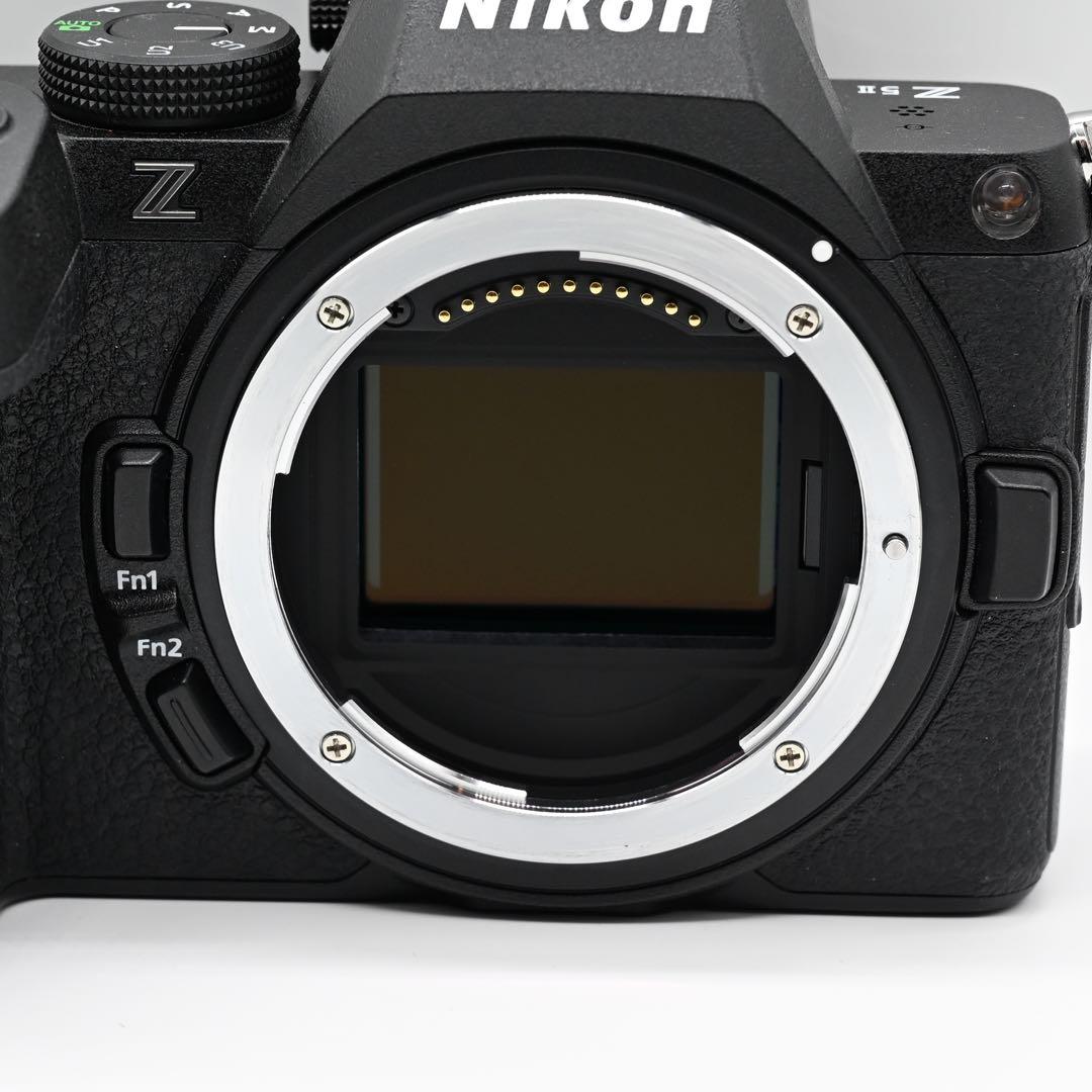 【極上品】Nikon Z5II ボディ