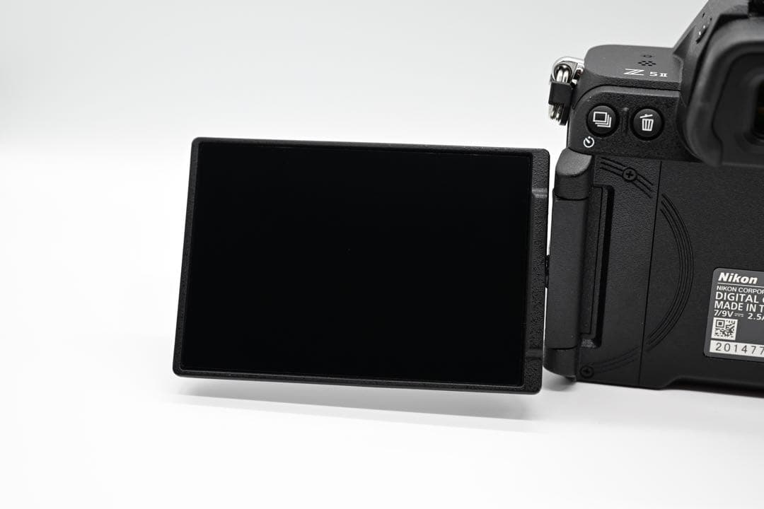 【極上品】Nikon Z5II ボディ