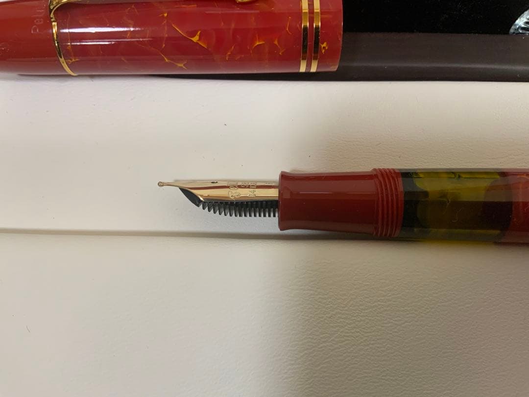 Pelikan 万年筆 限定 M101 ブライトレッド インク付き