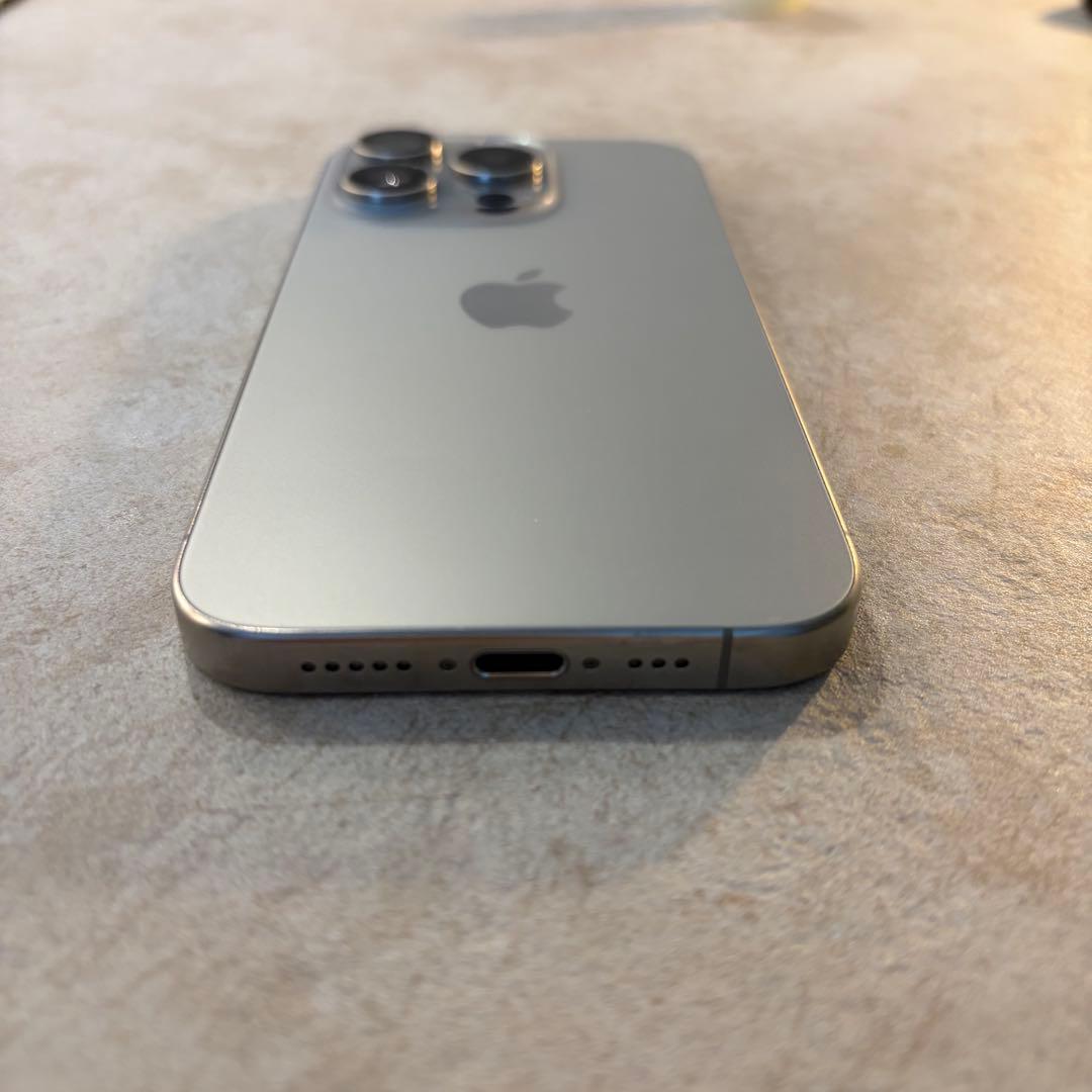 ゆ*う様 Apple iPhone 15 Pro 256GB 本体