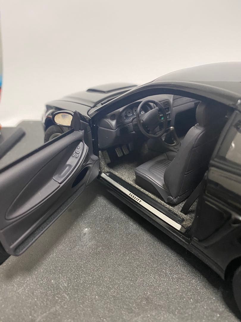 【希少】【BULLITT】オートアート フォード マスタング 1/18 黒