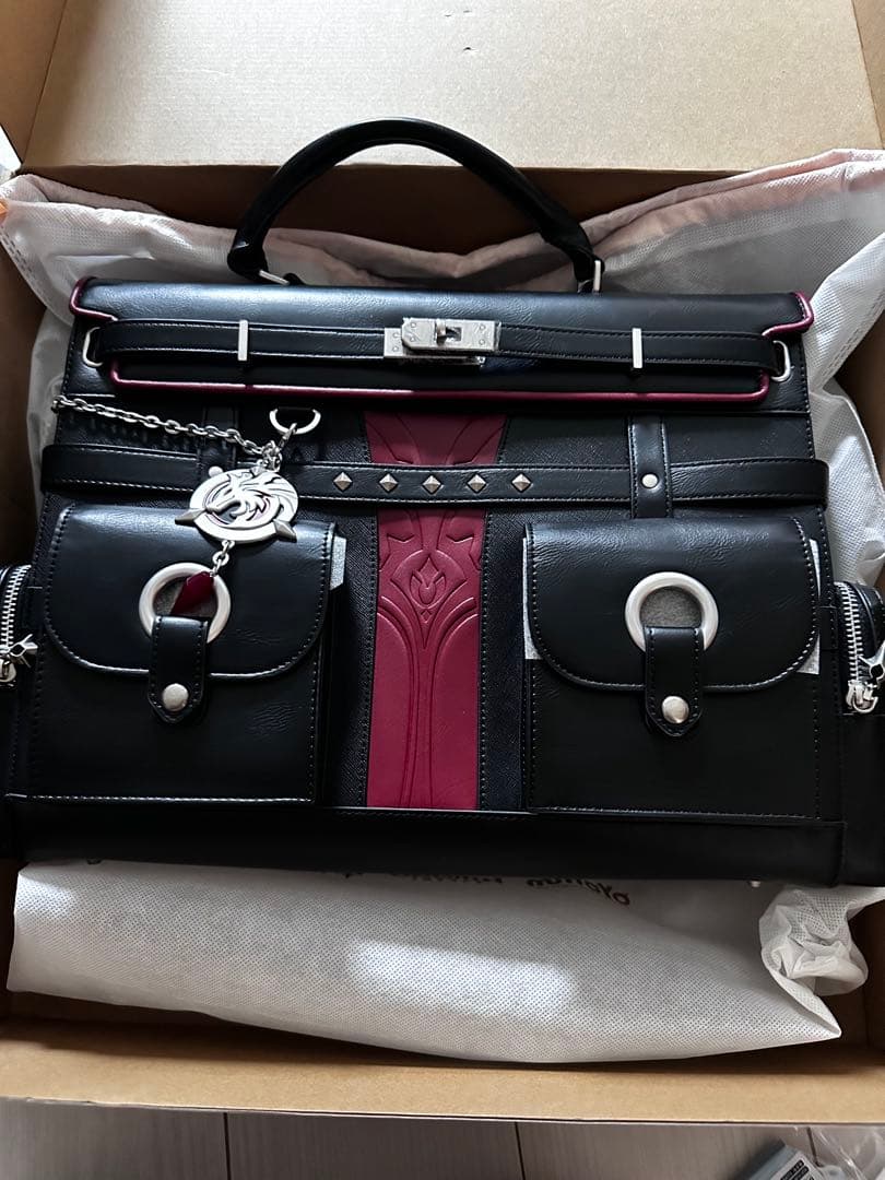 リオセスリ　バッグ　原神　公式