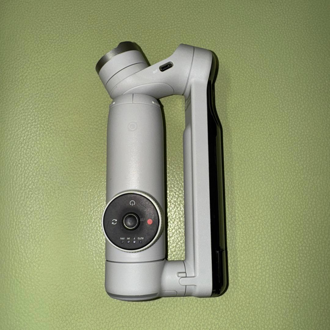 Insta360 Flow Pro +純正MagSafeマウント+ケース付き