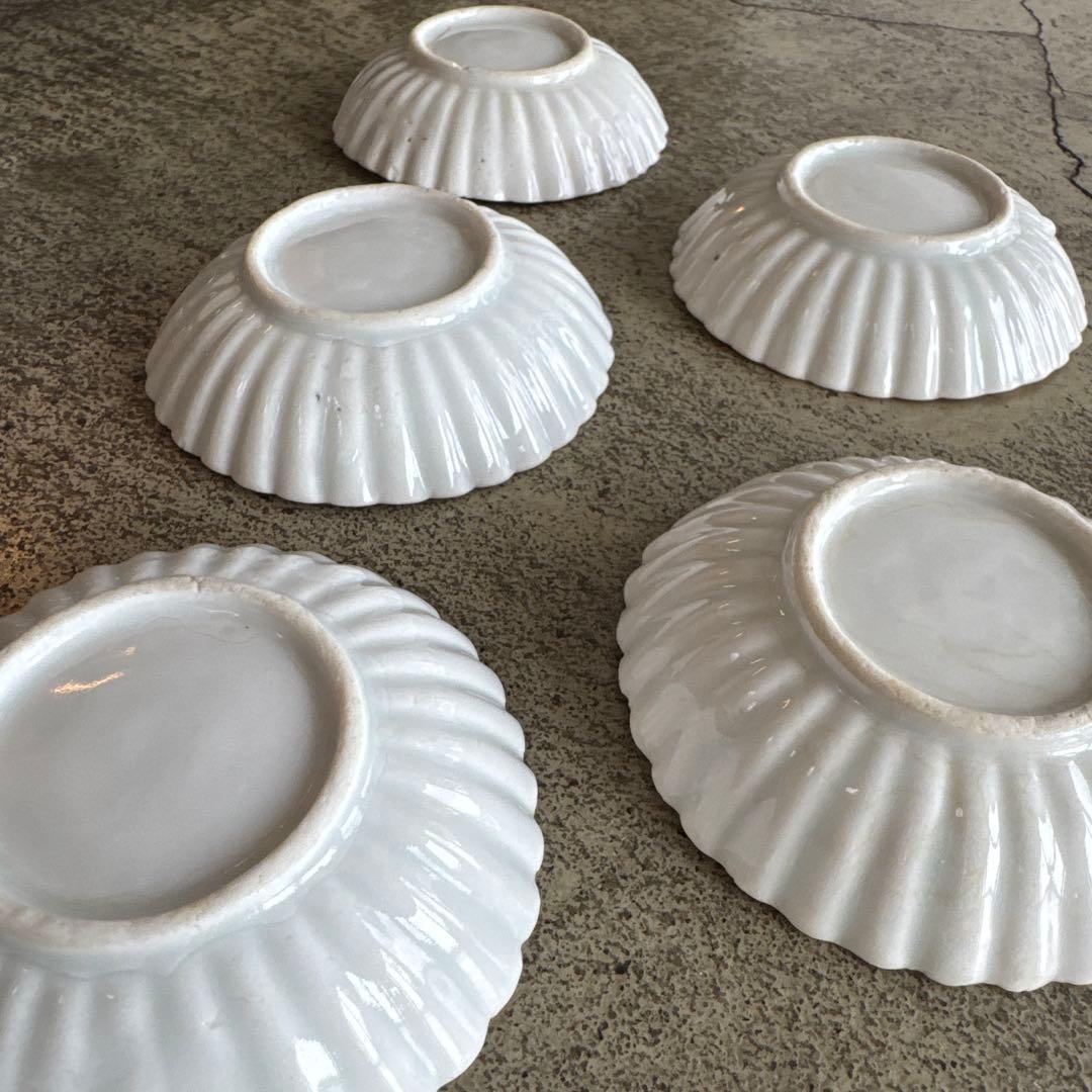 古伊万里　白磁　江戸後期　菊　豆皿