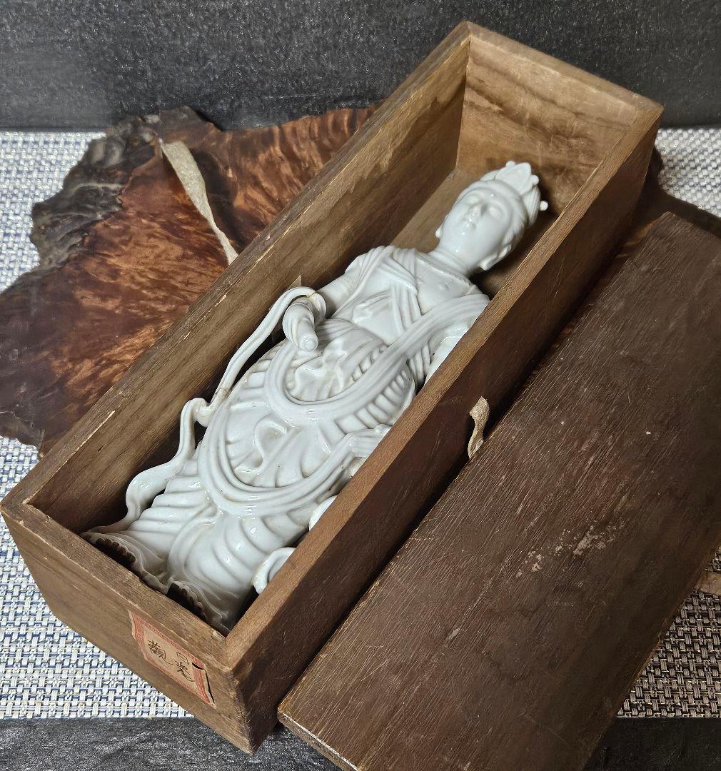 【時代古作品❗】明治時代　白磁　観音立像 観音像　観音様　伝世時代箱　仏教美術