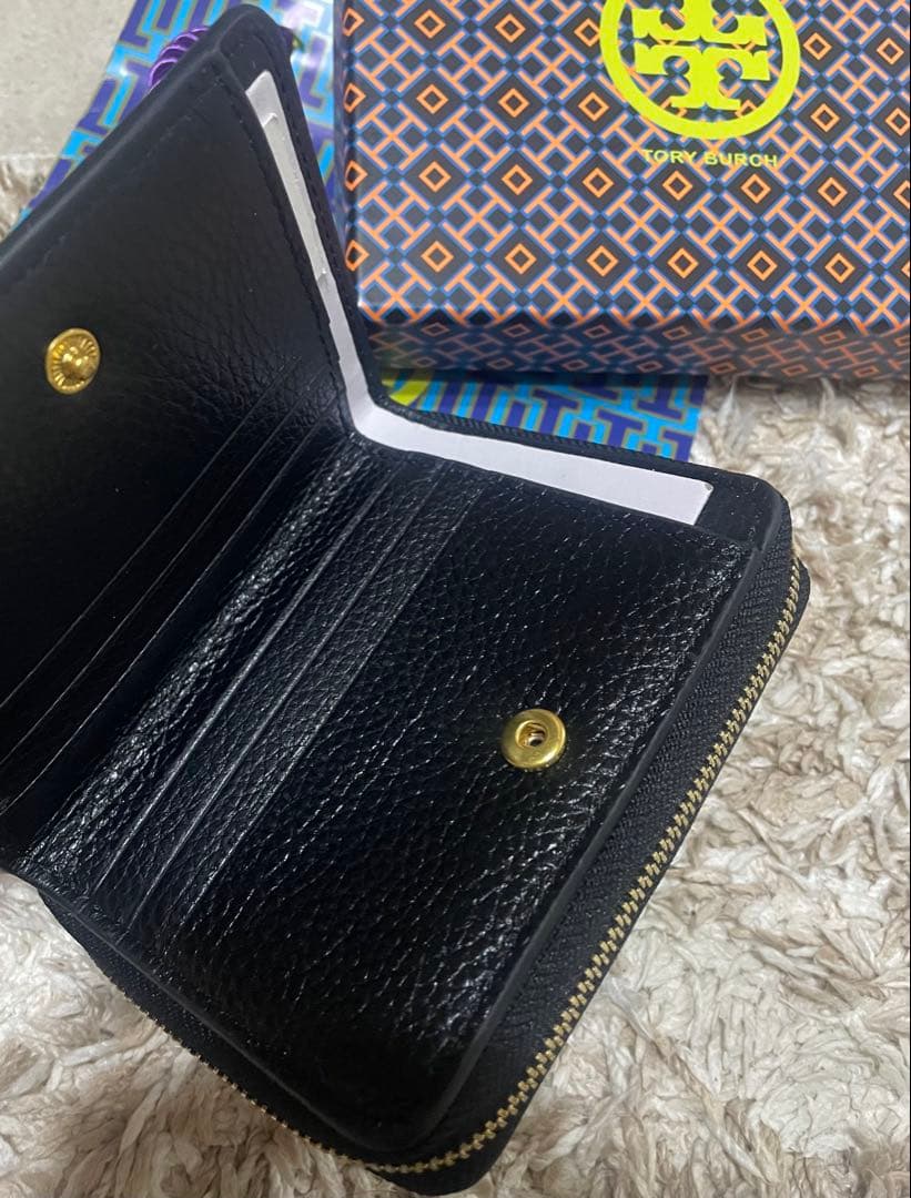 ち*ま様 【箱付き】トリーバーチ　二つ折り配布