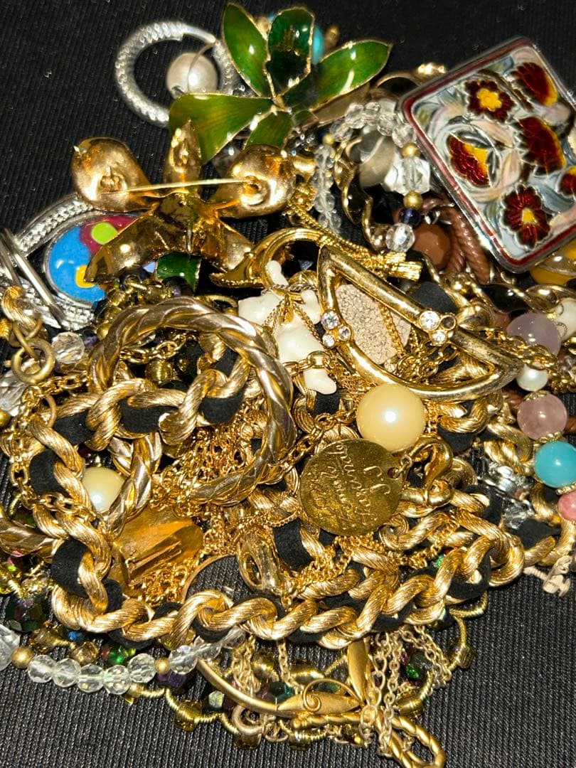 r*u様 【遺品整理】アクセサリー 大量 まとめ売り K18/18金の可能性あり