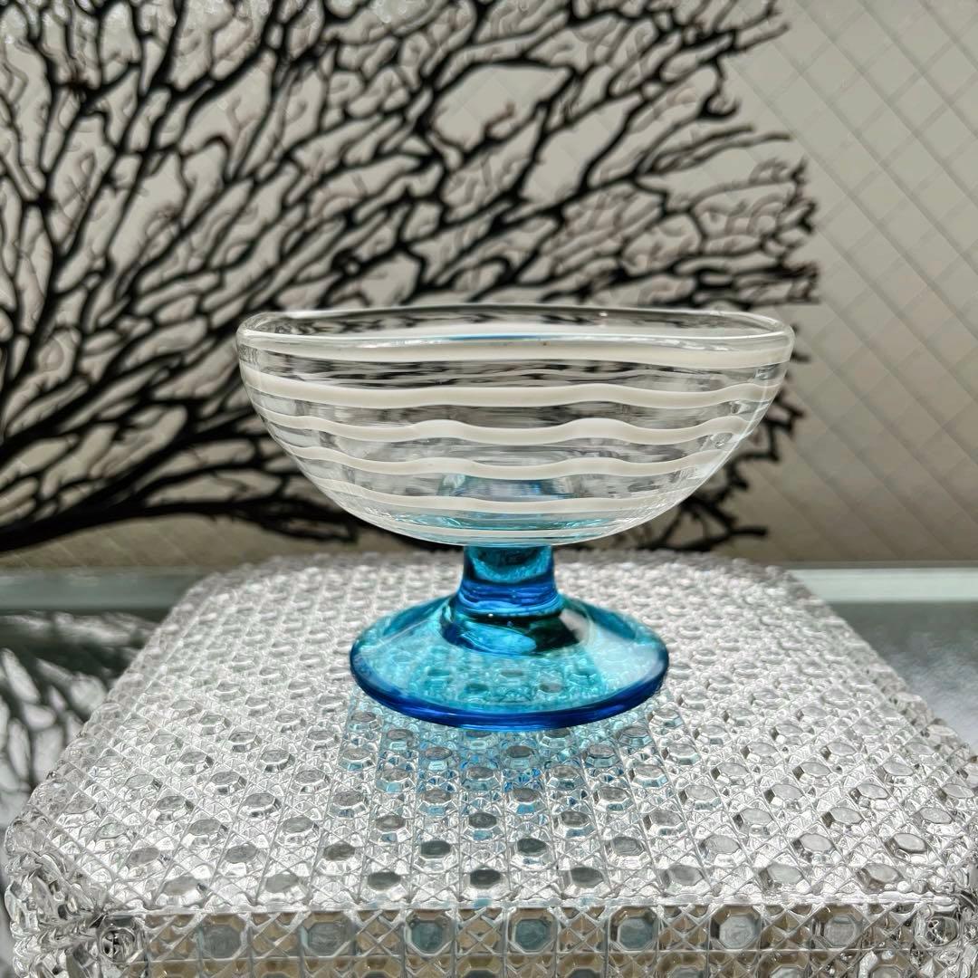 骨董　時代ガラス　超希少　四角型　白糸巻紋　水色脚付　氷コップ　ウラン