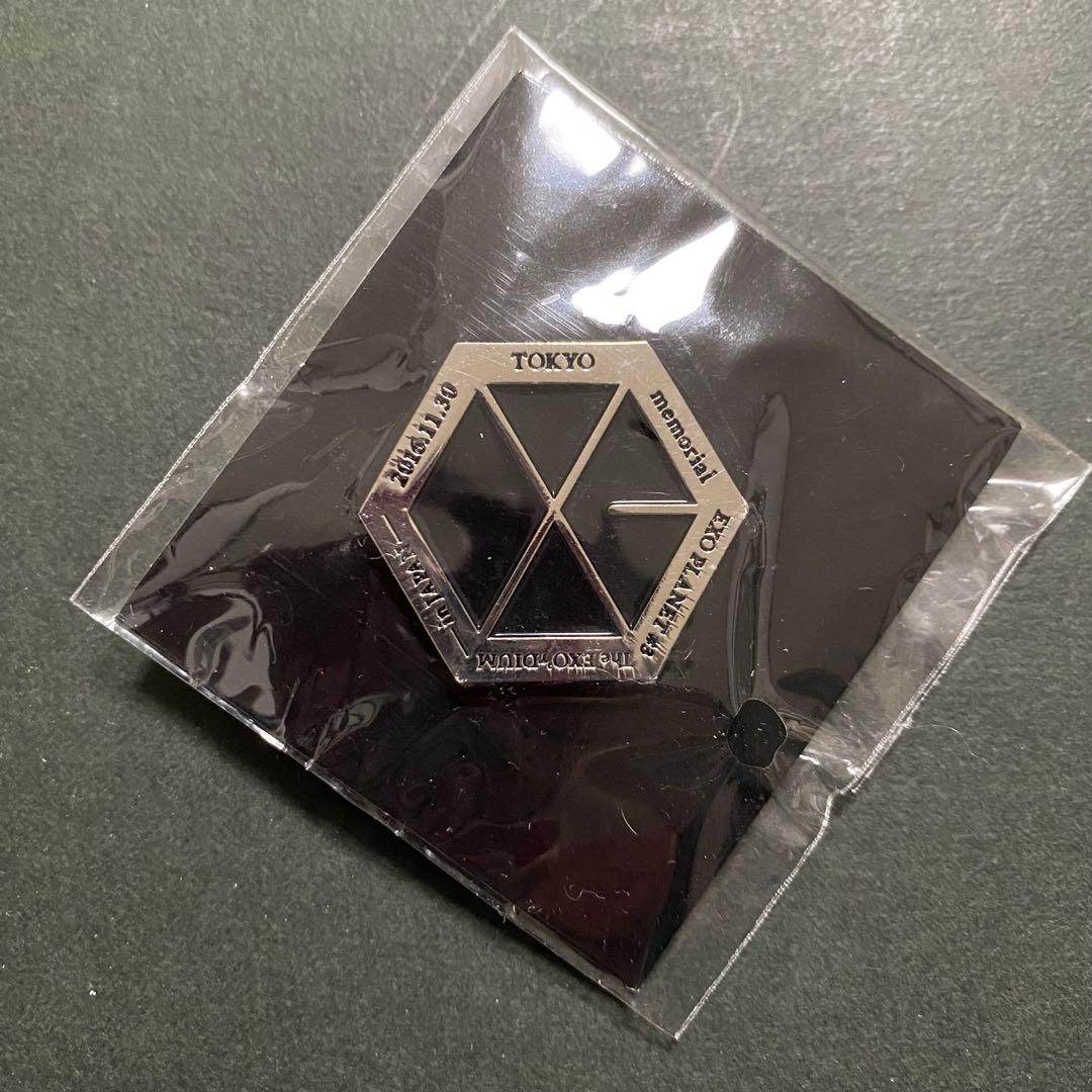 新品・EXO・2016年 PLANET#3ツアー 公演別ピンバッジ 11個セット