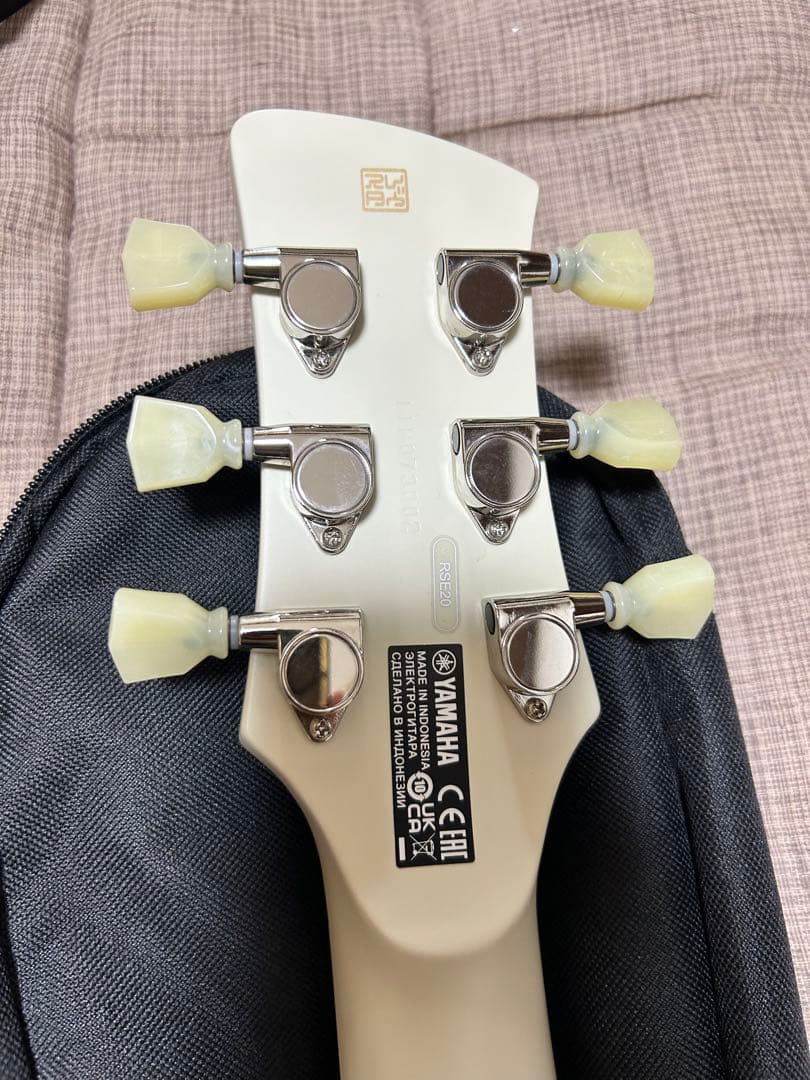 ヤマハ エレキギター REVSTAR RSS 20VWヴィンテージホワイト