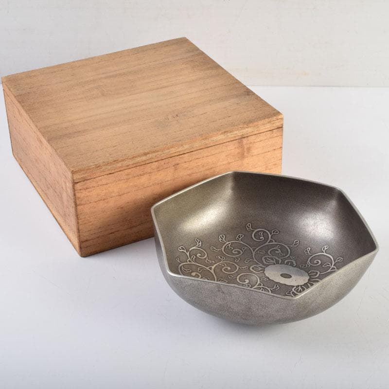 茶道具　古錫　三越製　花草文　菓子器　菓子鉢　時代箱付　V　9135