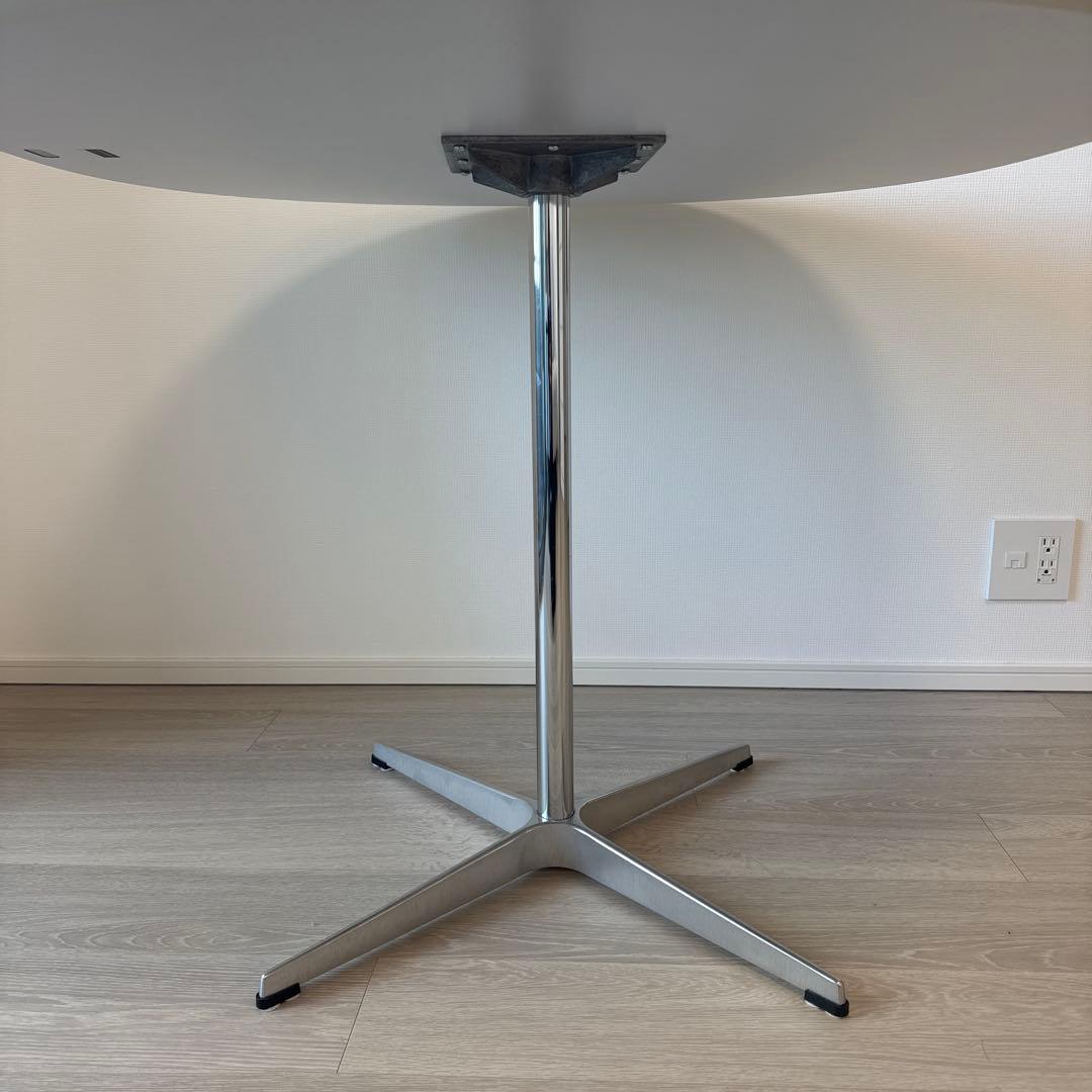 フィリッツハンセン　スーパー円テーブル カフェテーブルA603