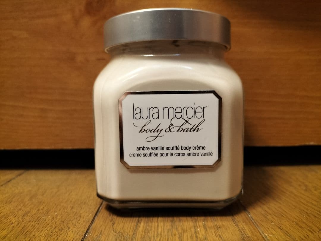 【未使用】ローラメルシエ　ホイップトボディクリーム　アンバーバニラ300g