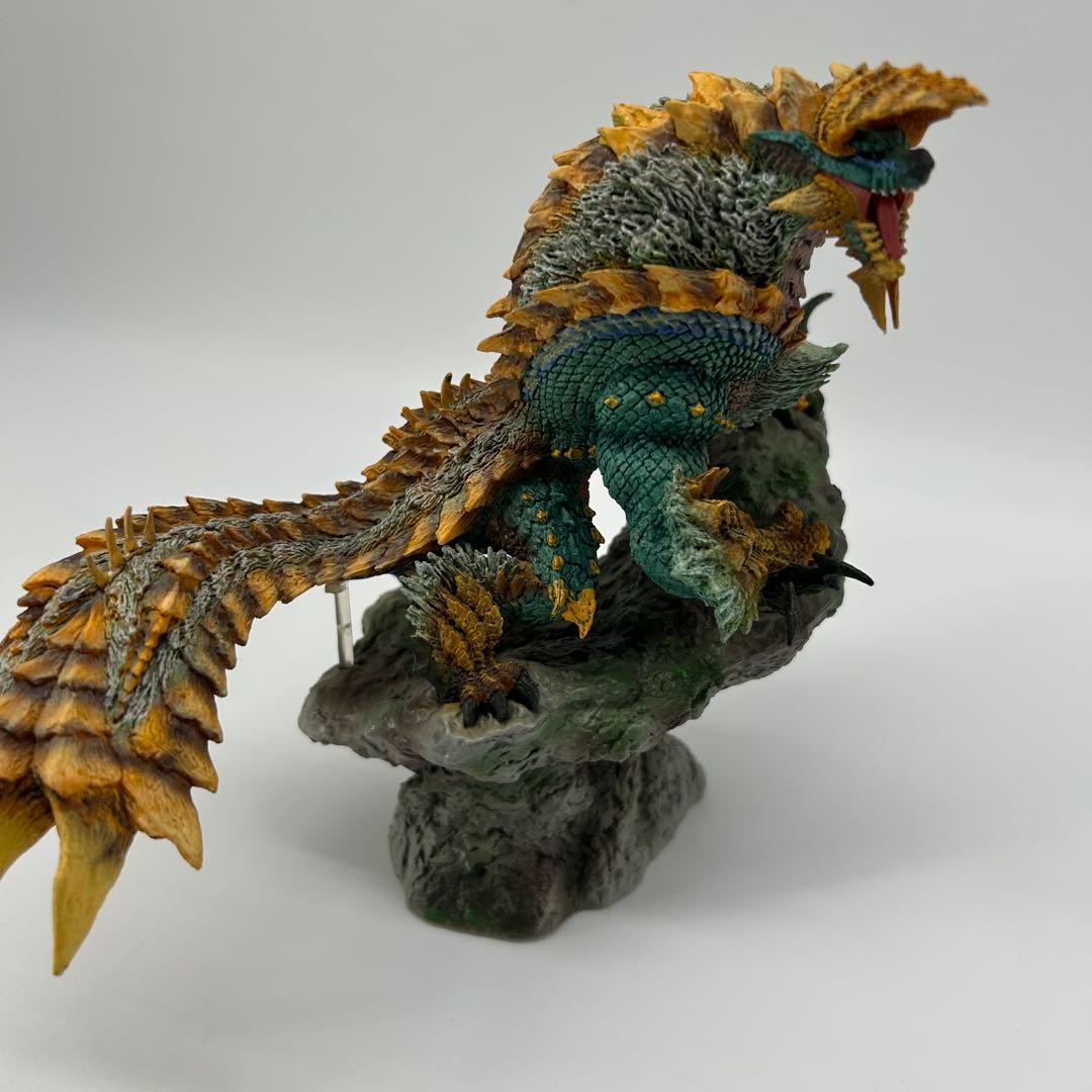 ジンオウガ クリエイターズモデル 復刻版 カプコンフィギュアビルダー モンハン