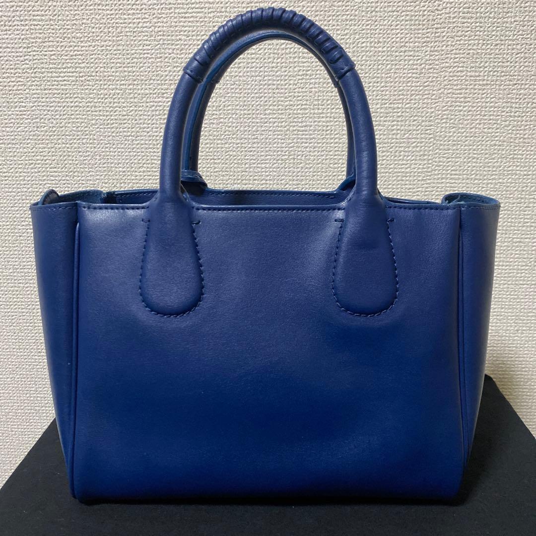 サルヴァトーレフェラガモ ノリータ ハンドバッグ ネイビー