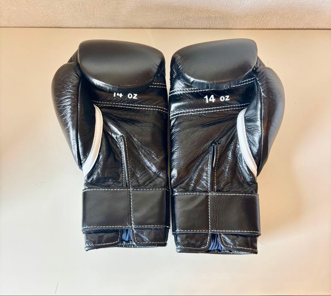 Winning ボクシンググローブ 14 oz ブラック