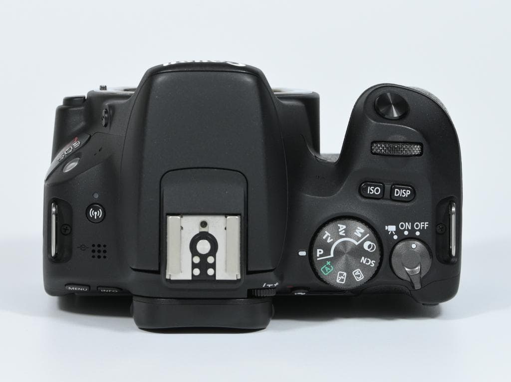 【美品】 Canon EOS Kiss X9 ボディ 《ショット数5755》
