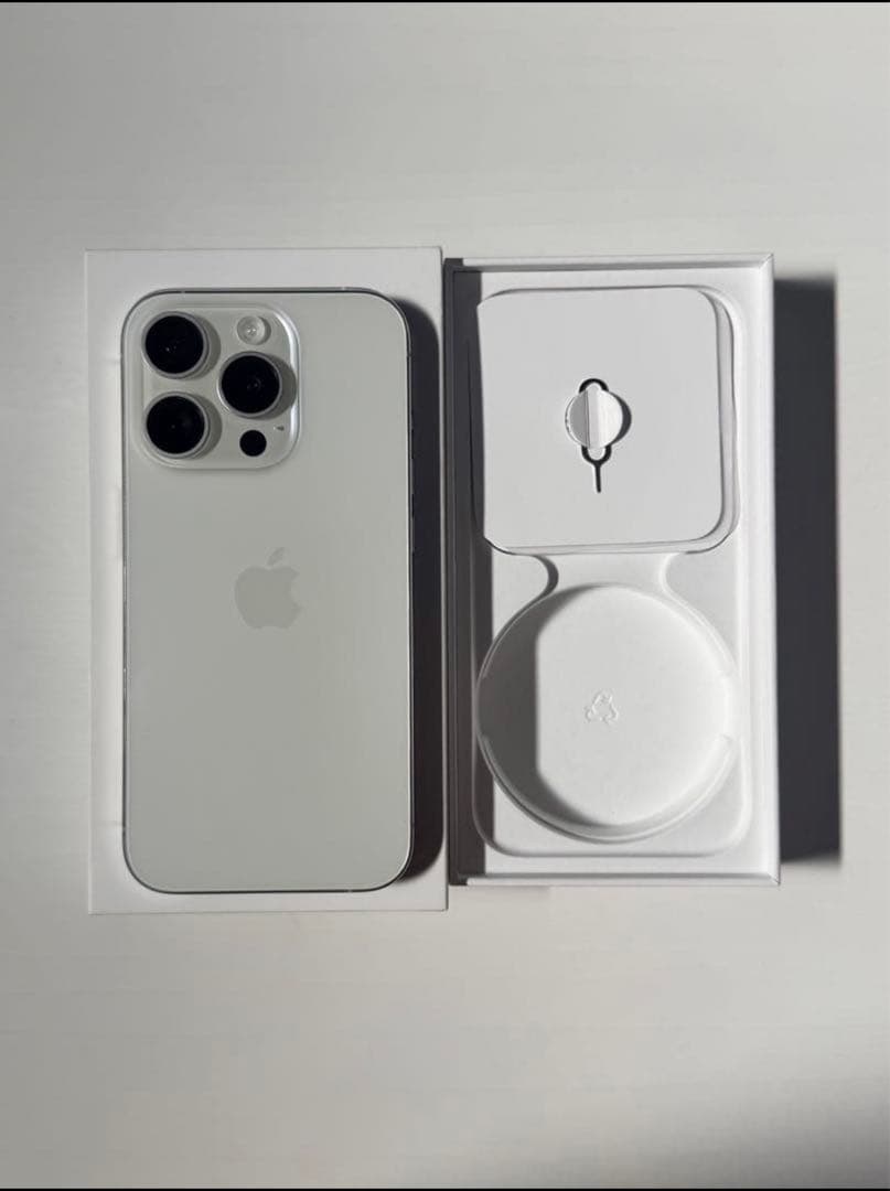 iPhone15Pro 256GB ホワイトチタニウム