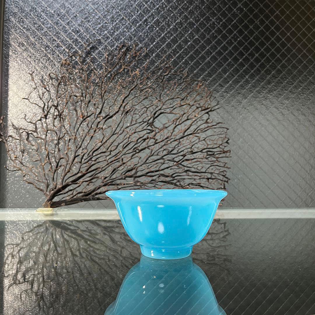 骨董　時代ガラス　空色　練りガラス　反り口　小碗　氷コップ　ウランガラス