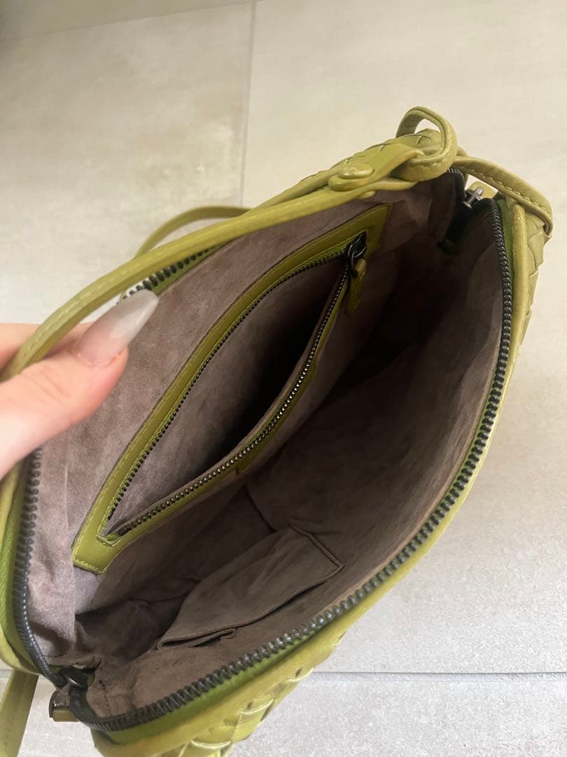 【美品】BOTTEGA VENETA ループ カメラバッグ ライムグリーン