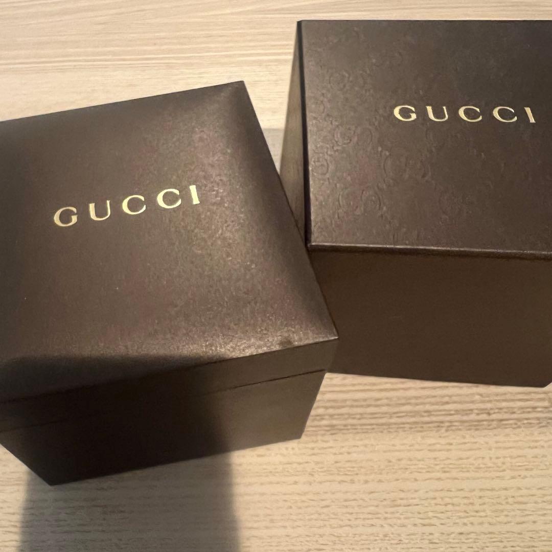 GUCCI バングルウォッチ シェル盤 箱付き 腕時計 ブレスレット