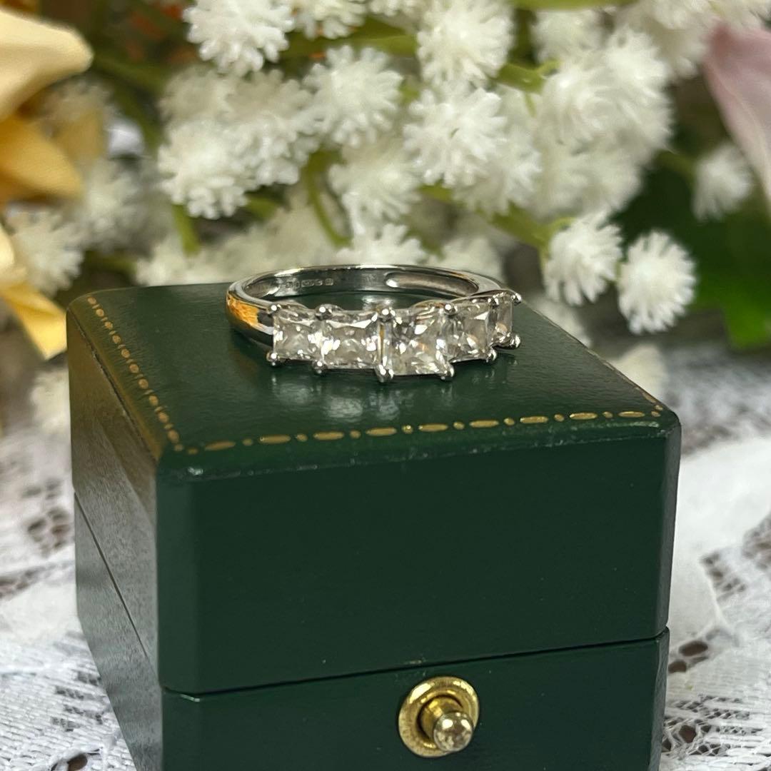 【早い者勝ち】英国 ヴィンテージ 9金 ホワイトゴールド プリンセス リング