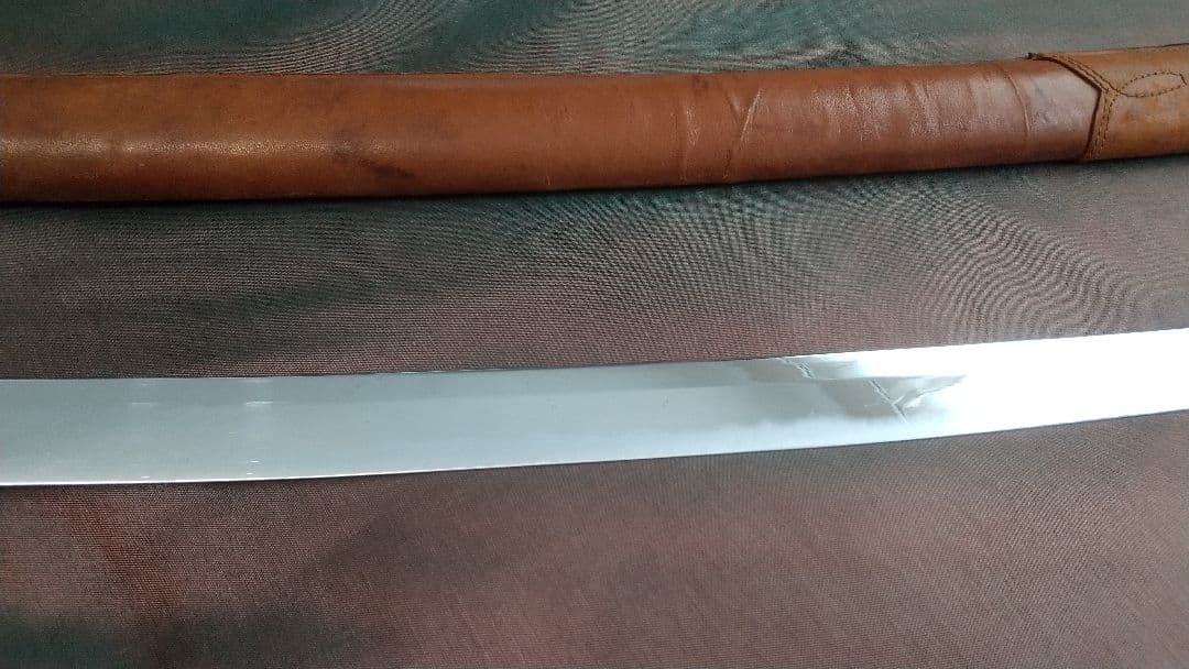 【概ね美品】模造刀 軍刀 革鞘 皮鞘 時代 ミリタリー サバゲー 日本軍 鍔